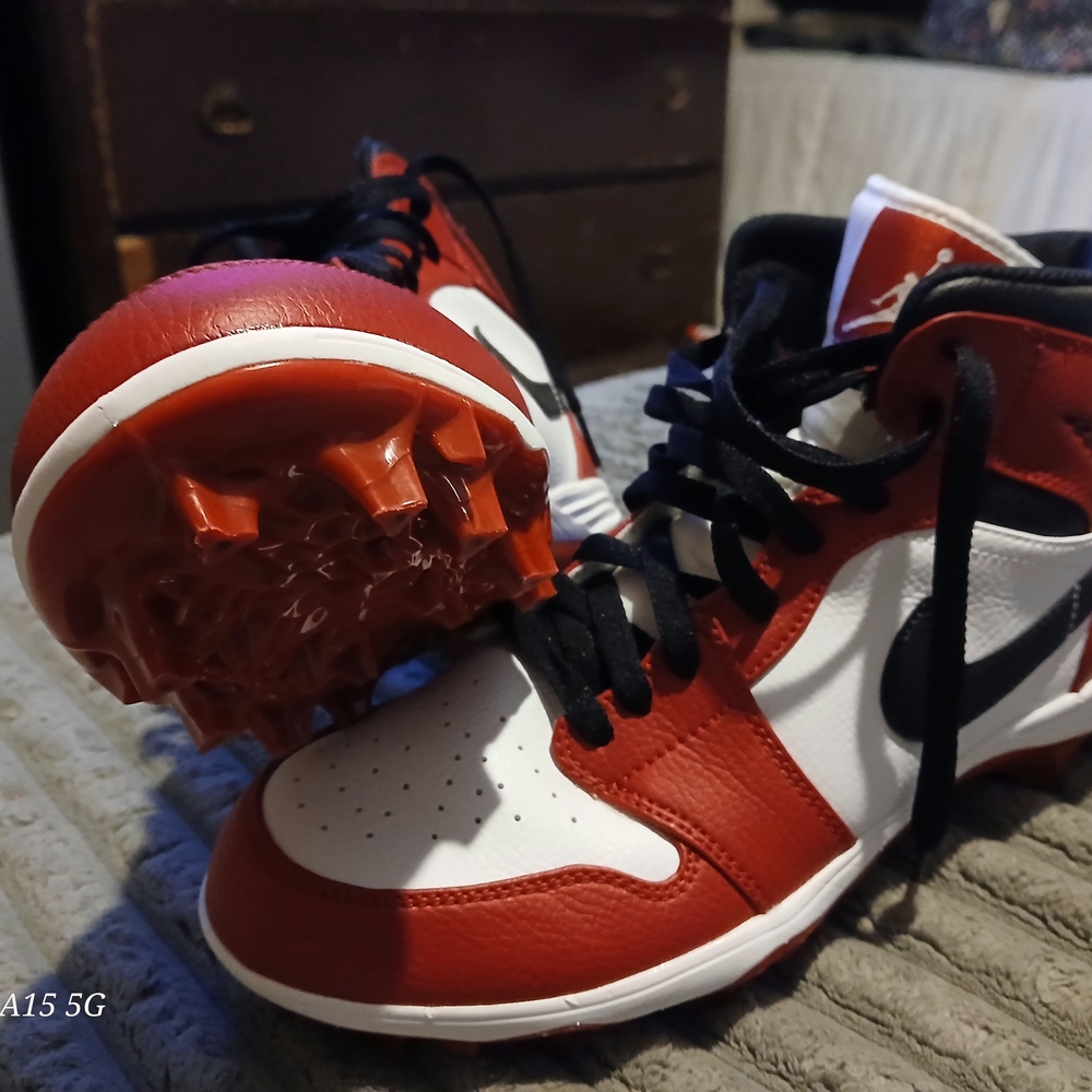 Air Jordan 1 Mid TD Football Cleats Chicago Mens SIZE 10.5